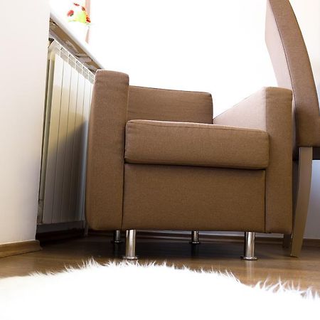 Grand Central Accommodation - Smardan บูคาเรสต์ ภายนอก รูปภาพ