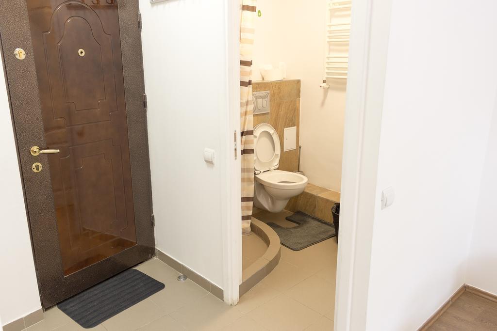 Grand Central Accommodation - Smardan บูคาเรสต์ ภายนอก รูปภาพ