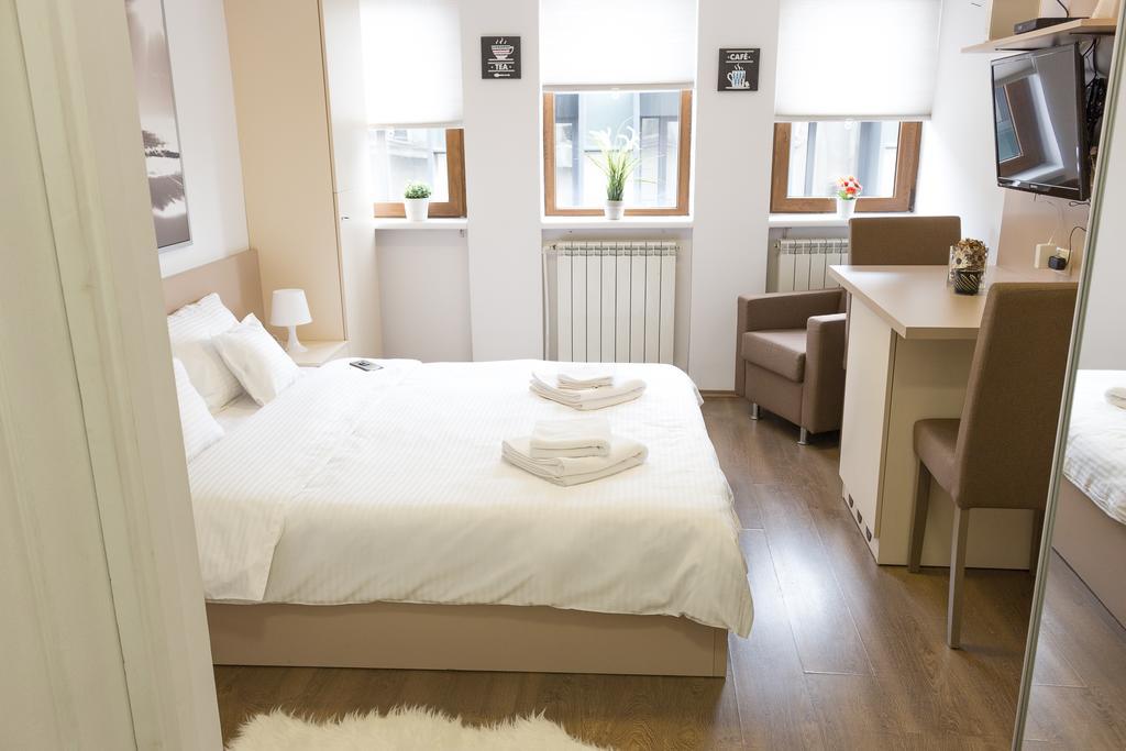 Grand Central Accommodation - Smardan บูคาเรสต์ ภายนอก รูปภาพ
