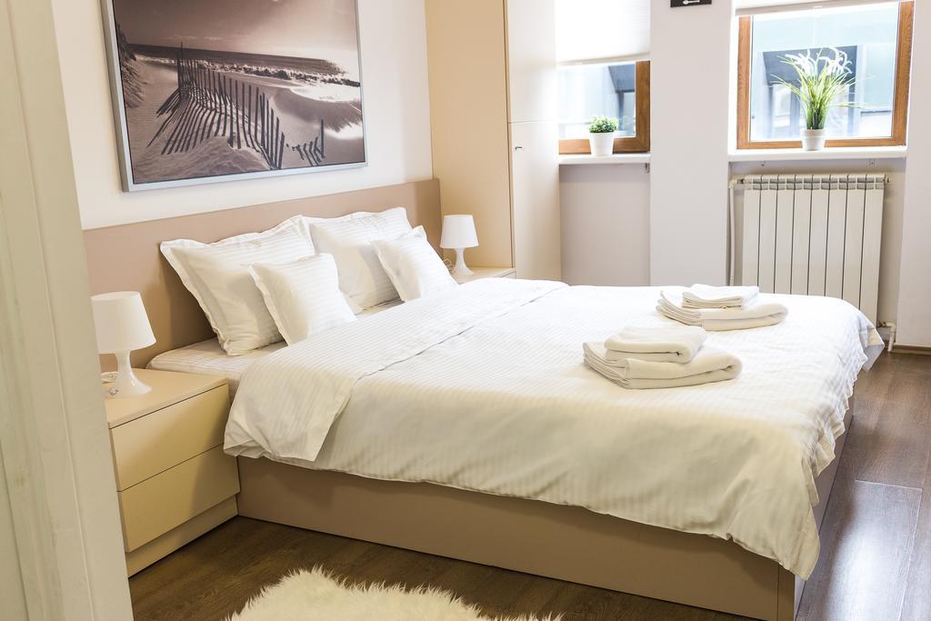 Grand Central Accommodation - Smardan บูคาเรสต์ ภายนอก รูปภาพ